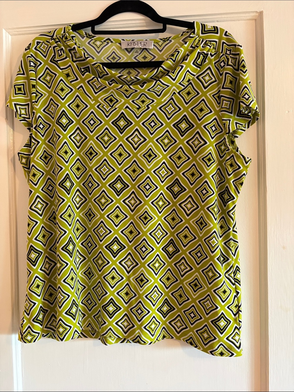 Kasper Lime and Black Geometric Short Sleeve Blouse
